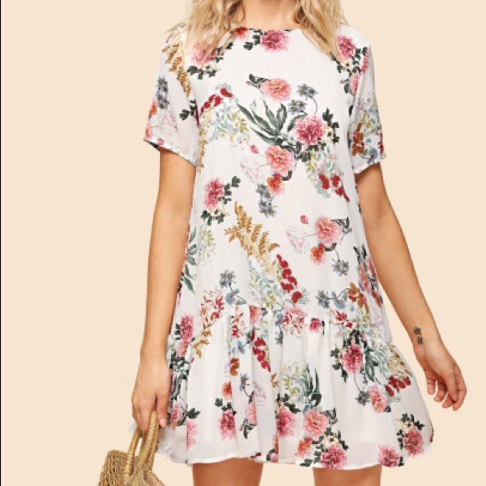 ✨3xHP✨Short Sleeve Flounce Hem Floral Dress✨